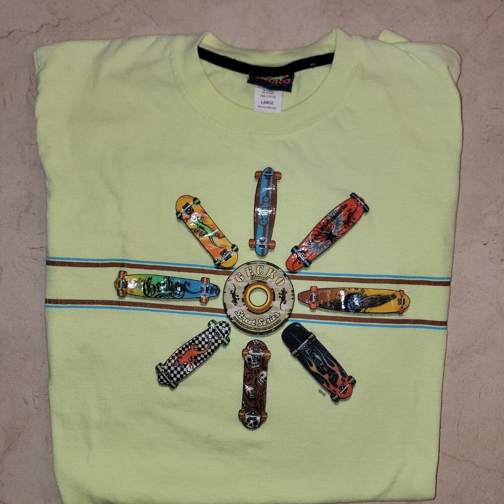 Vintage Gecko short sleeve shirt Men or Womens